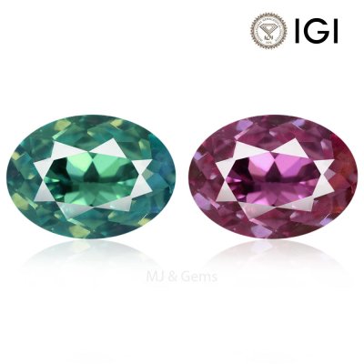 Natural Alexandrite Oval 0.69 ct / size 6.5x4.8x2.5 MM 